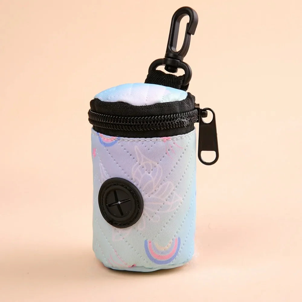 🌸 PawBloom™ Hangable Zipper Poop Bag Dispenser