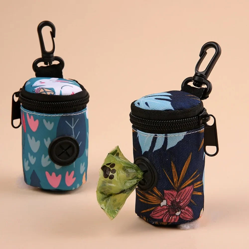 🌸 PawBloom™ Hangable Zipper Poop Bag Dispenser